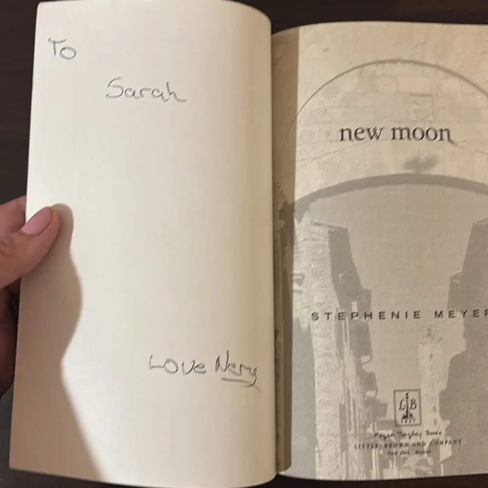 New Moon Book, The Twilight Saga Stephanie Meyer